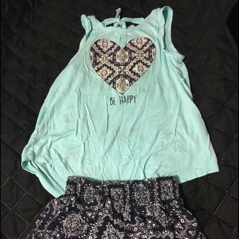 Justice two piece matching set.